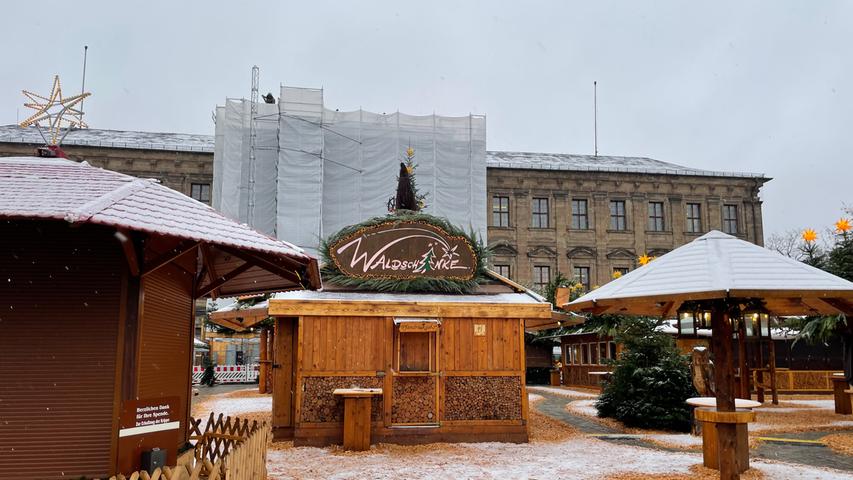 Die Waldweihnacht auf dem Schlossplatz.