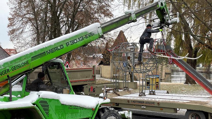 Ab ins neue Zuhause. Die Stadtgrenze hat er aber nicht verlassen. Ab ins neue Zuhause. Die Stadtgrenze hat er aber nicht verlassen.
