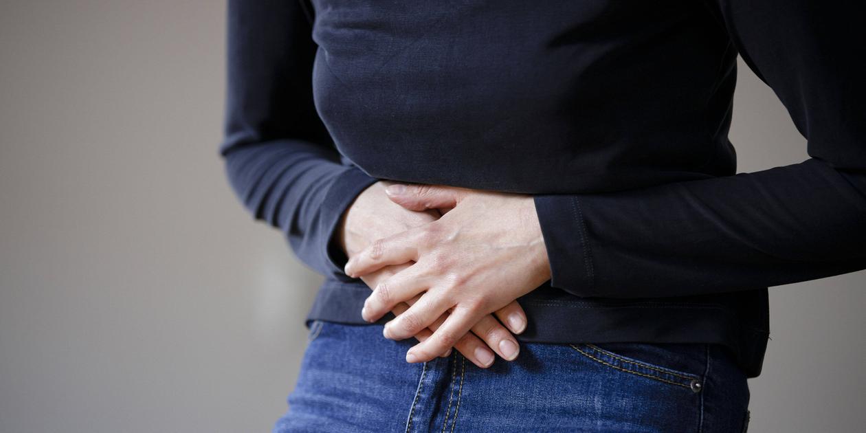 Was hilft wirklich bei Bauchschmerzen? Die besten Hausmittel | Nordbayern