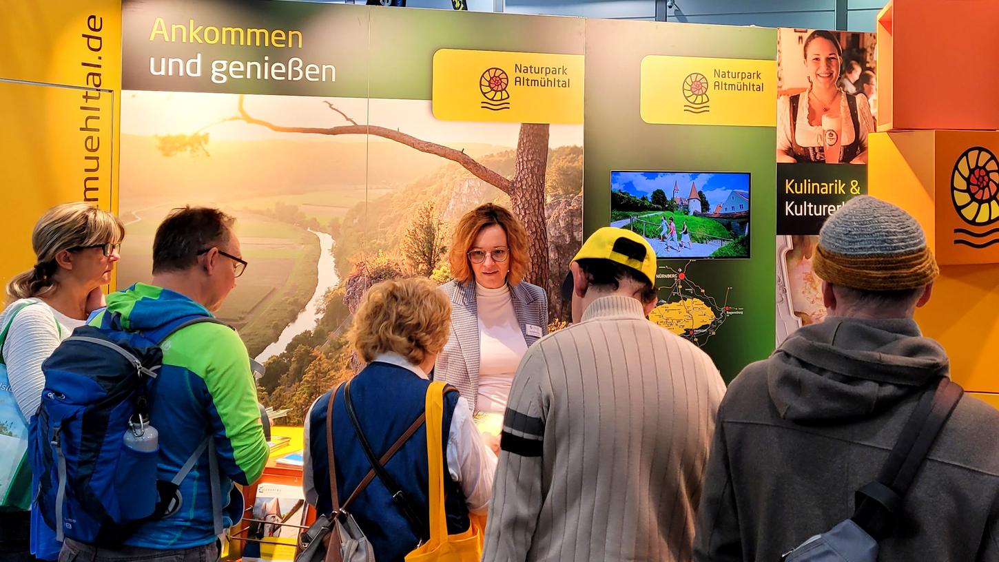 Am Stand des Naturpark Altmühltal war auf der Messe „Touristik & Caravaning“ in Leipzig viel los. Am Stand des Naturpark Altmühltal war auf der Messe „Touristik & Caravaning“ in Leipzig viel los.