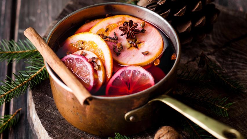 Glühwein einfach daheim machen - diese Fehler sollten Sie unbedingt vermeiden Glühwein einfach daheim machen - diese Fehler sollten Sie unbedingt vermeiden