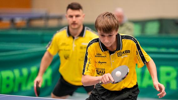 Fotostrecke: Schneechaos führt zu Regionalligadebüt für 14-Jährigen Tischtennisspieler