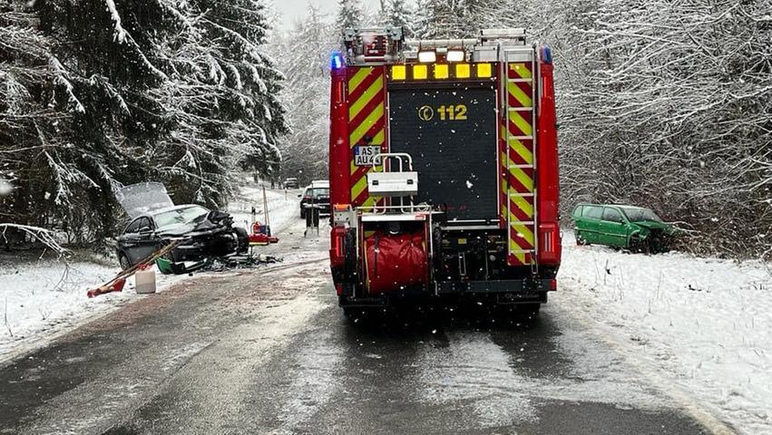 Unfall mit zwei Beteiligten Autos bei Ranna. Unfall mit zwei Beteiligten Autos bei Ranna.