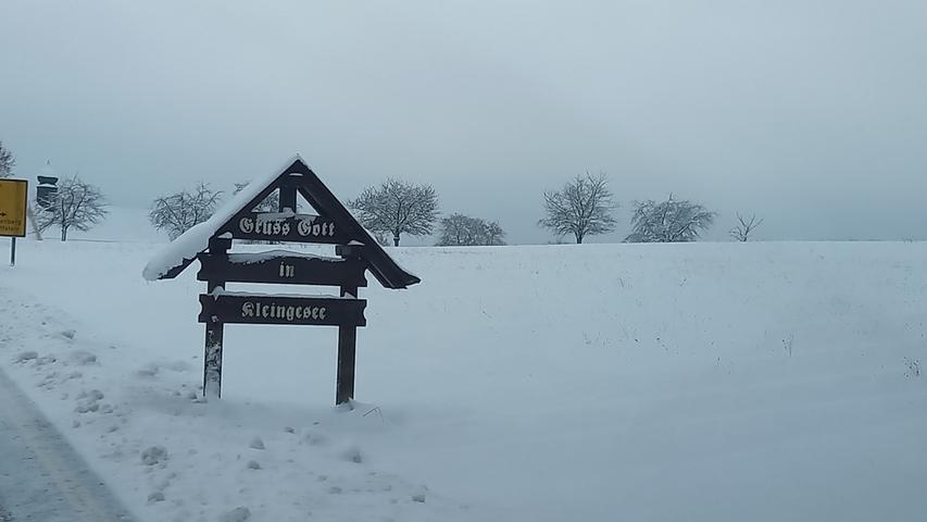 Winterbilder vom Adventsonntag .- willkommen in Kleingesee. Winterbilder vom Adventsonntag .- willkommen in Kleingesee.