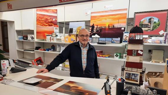 Schlussverkauf bei Foto Spang in Schwabach: Die Kunden kommen persönlich, um Lebewohl zu sagen