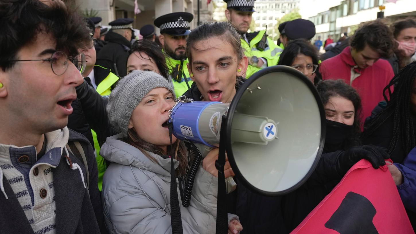 Wirft Israel "Völkermord" vor: Greta Thunberg, hier bei einer Demo in London.