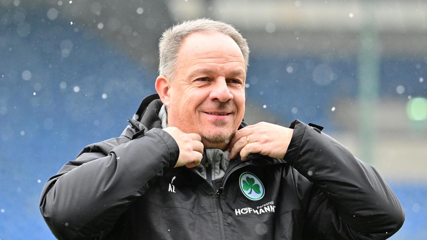 Alexander Zorniger hat aktuell viel Grund zur Freude über seine Mannschaft. Alexander Zorniger hat aktuell viel Grund zur Freude über seine Mannschaft.