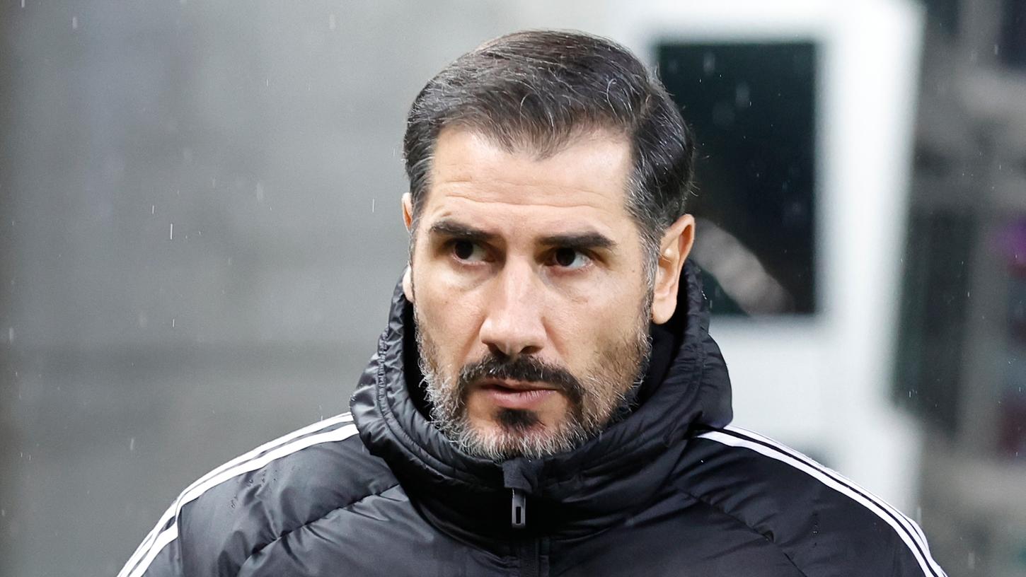 Für Cristian Fiél ist es "ganz klar, was wir besser machen müssen", sagte der Nürnberger Cheftrainer nach zuletzt drei Niederlagen in Folge. Für Cristian Fiél ist es "ganz klar, was wir besser machen müssen", sagte der Nürnberger Cheftrainer nach zuletzt drei Niederlagen in Folge.