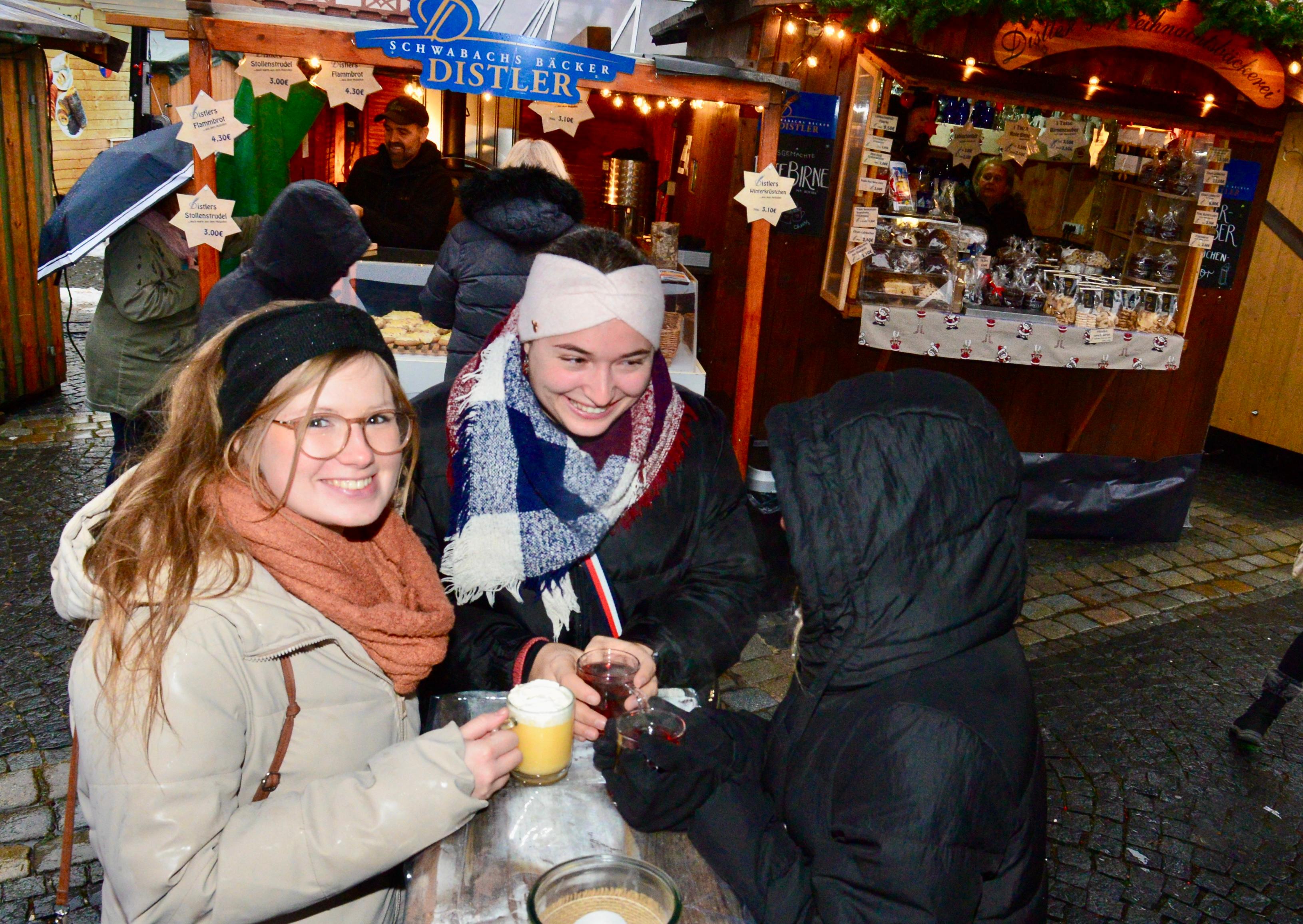 Ordentlich Zuspruch fanden auch Punsch und andere Magenwärmer.