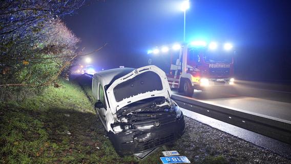Unfall in Franken: Rettungskräfte müssen Fahrer vor Ort reanimieren