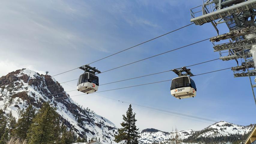 Die Liftanlagen in Palisades Tahoe zählen zu den modernsten in Nordamerika: „Das bedeutet weniger Wartezeiten“, so Maddy Condon Die Liftanlagen in Palisades Tahoe zählen zu den modernsten in Nordamerika: „Das bedeutet weniger Wartezeiten“, so Maddy Condon