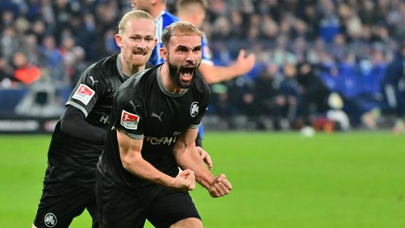 Trotz doppeltem Rückstand gepunktet: Kleeblatt spielt 2:2 auf Schalke