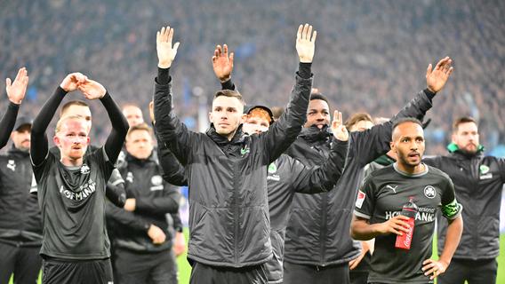 Asta hat das letzte Wort: Fürth und Schalke teilen sich die Punkte