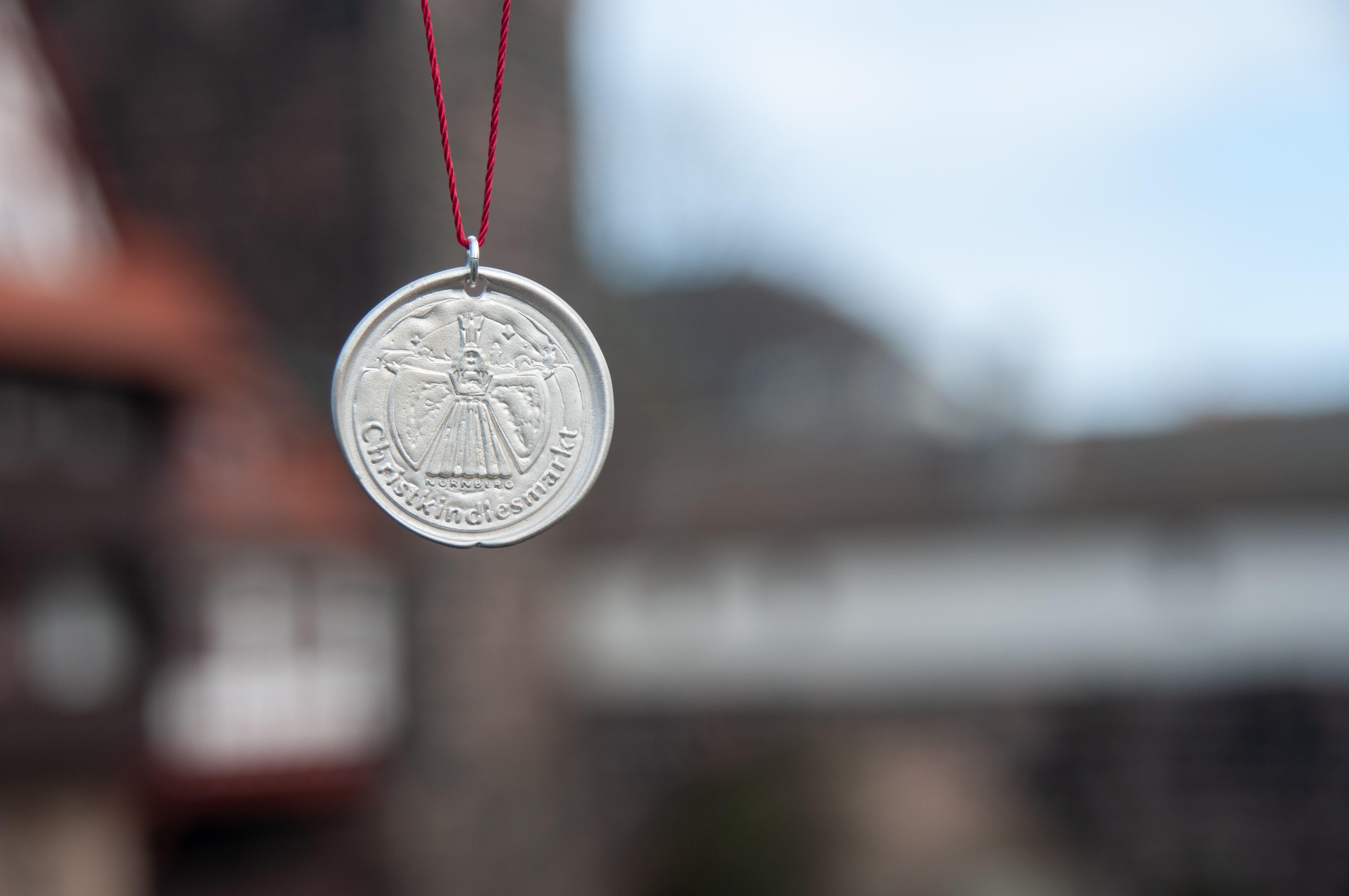 Tour 5: Lizenzprodukte auf dem Christkindlesmarkt