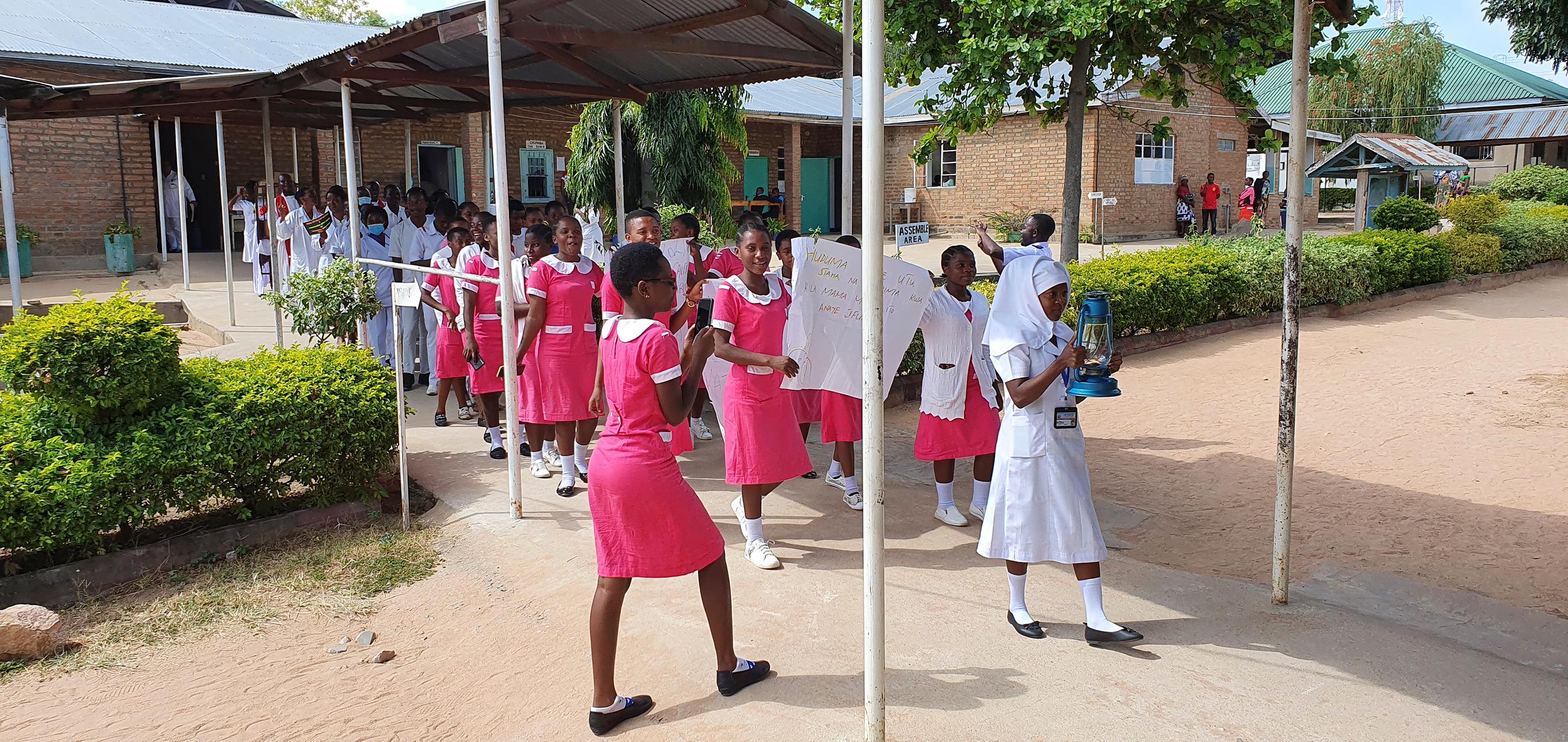 Weihnachten in Tansania Demütiger und gelassener als in Deutschland