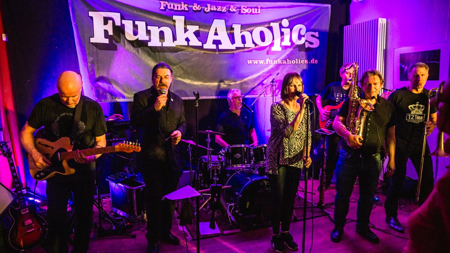 Funky Christmas mit den Funkaholics!