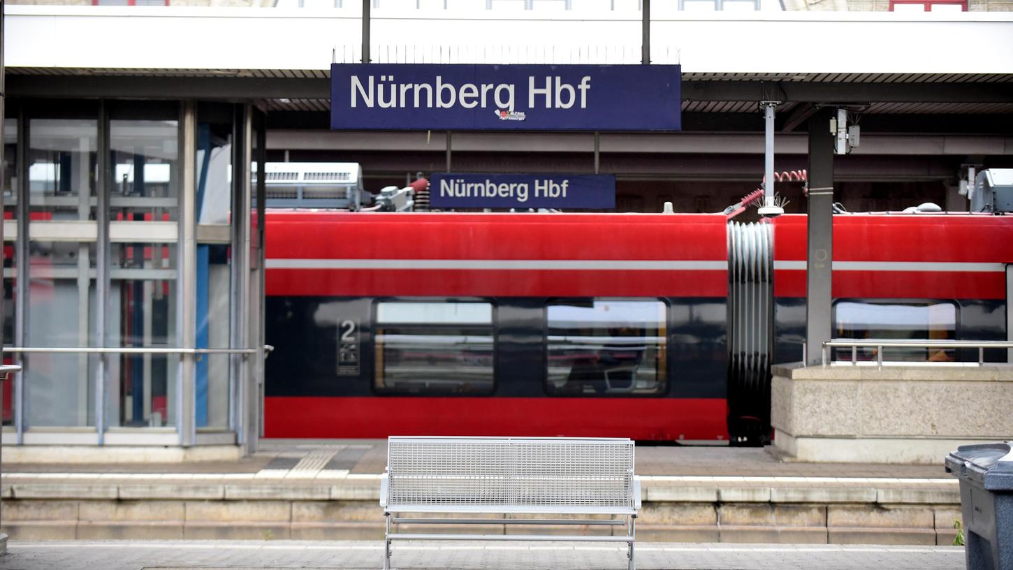 Am Nürnberger Hauptbahnhof kam es am Donnerstag zu einer Sperrung. (Symbolbild) Am Nürnberger Hauptbahnhof kam es am Donnerstag zu einer Sperrung. (Symbolbild)