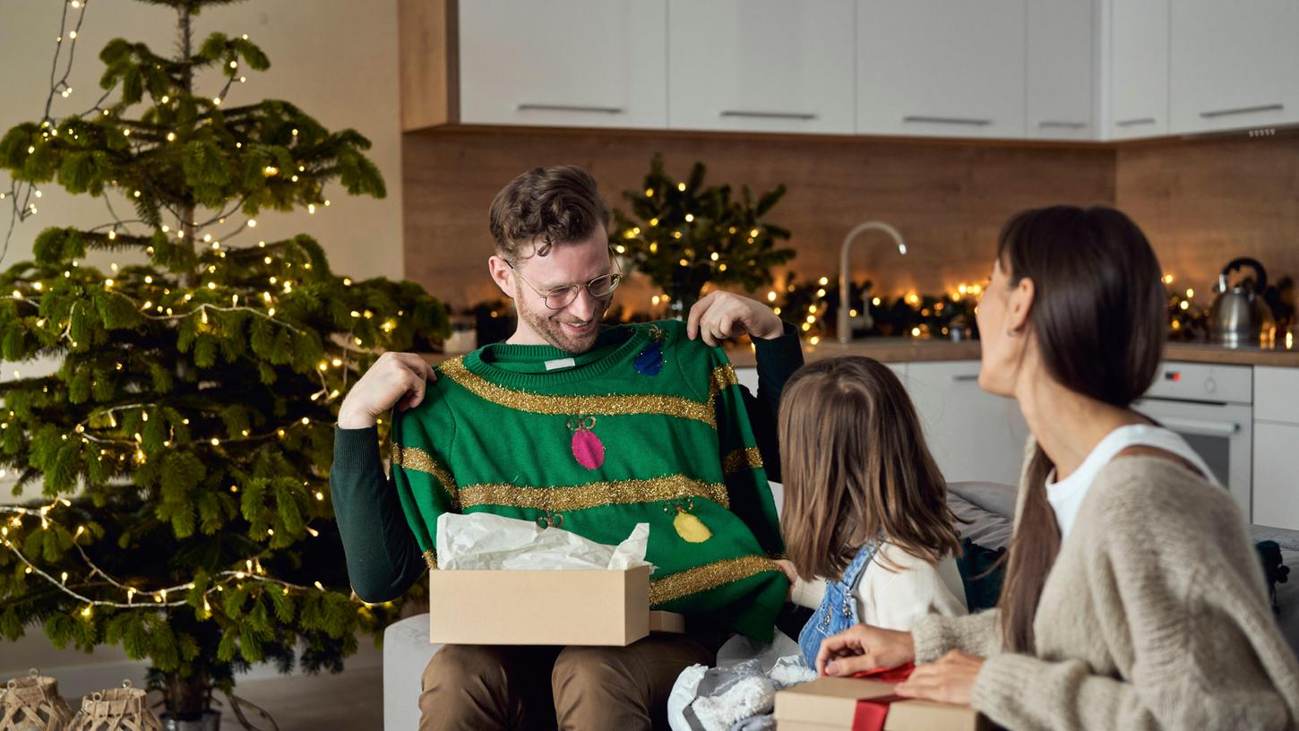 Schlimme Geschenke hat vermutlich jeder schon einmal bekommen. Schlimme Geschenke hat vermutlich jeder schon einmal bekommen.