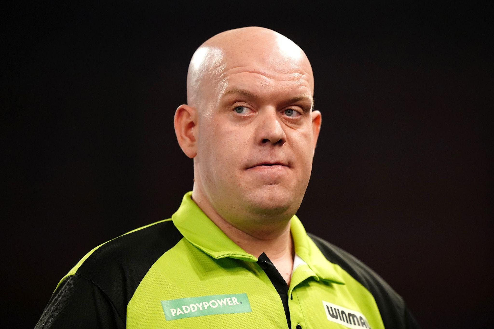 "Hat keine Eier": Darts-Star van Gerwen lästert über Nürnberger Profi
