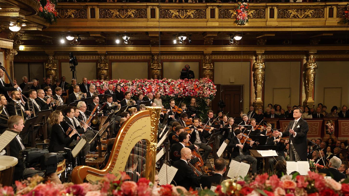 So war das Neujahrskonzert der Wiener Philharmoniker mit Dirigent ...