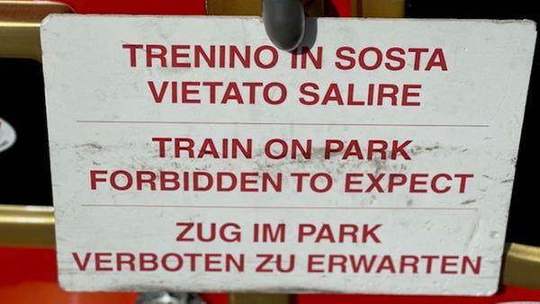 Gesehen in Garda am Gardasee von Rainer Bonhag aus Chieming. Alle Bilder der letzten Jahre unserer lustigen Deutschübersetzungen finden Sie hier.