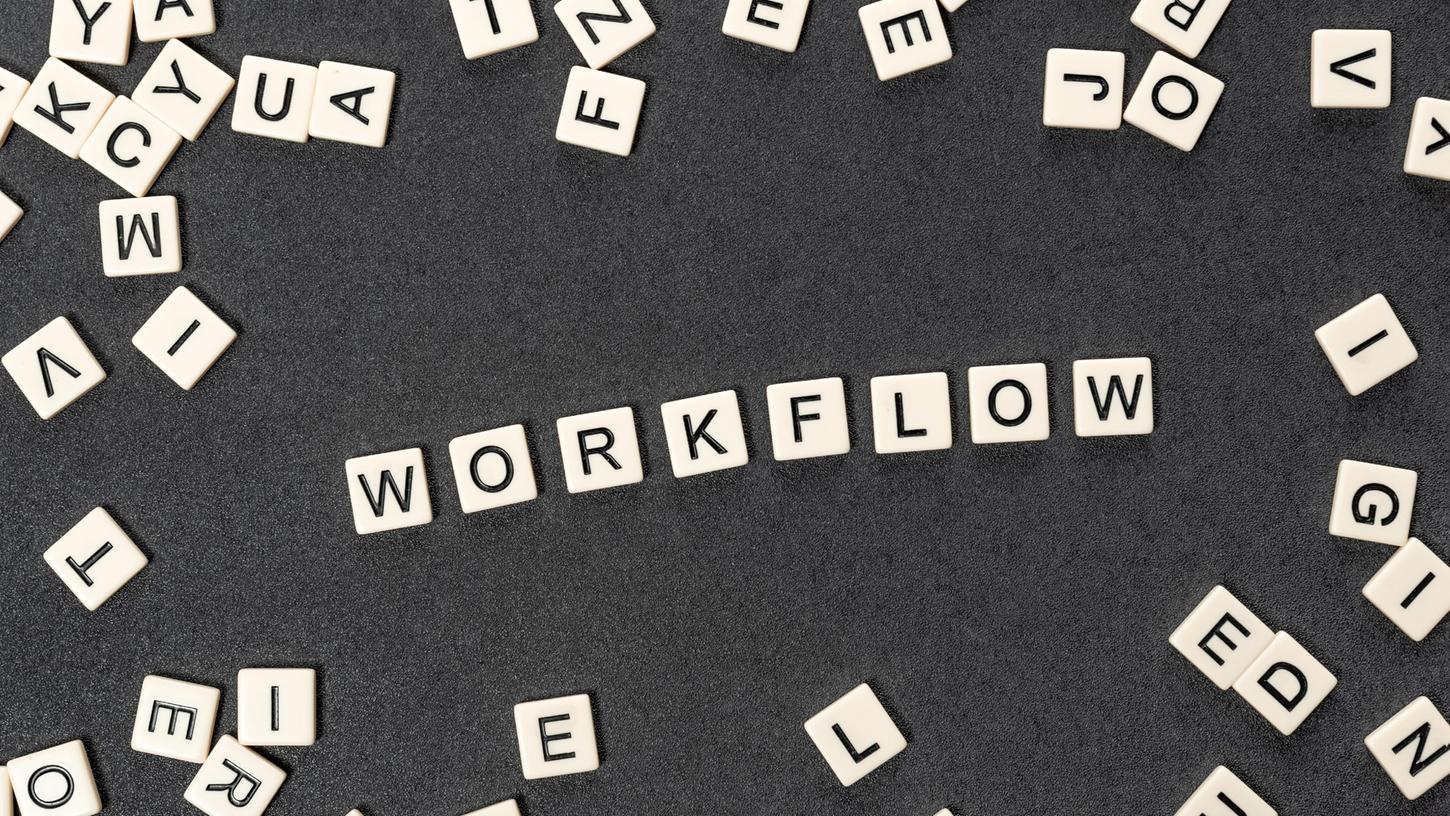 Abkürzungen im Büroalltag sollen den Arbeitsablauf (engl. "workflow") verbessern, stiften aber häufig Verwirrung.