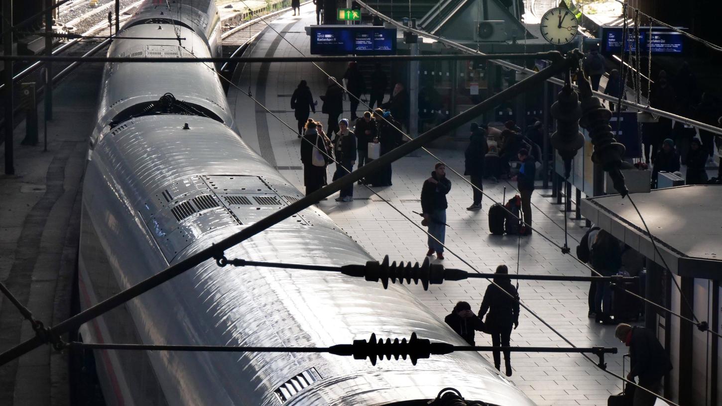 Die Nerven von Bahnreisenden könnten in den nächsten Tagen strapaziert werden.