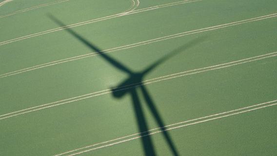 Windkraft-Zoff in Lauterhofen eskaliert: Marktrat Preißl kündigt Bürgerbegehren an