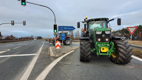 Nach langen Gesprächen: Hier blockieren Landwirte am Mittwoch Autobahnauffahrten in Erlangen und ERH