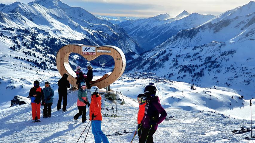 An einem der schönsten Orte im Skigebiet Obertauerns haben sie diesen Fotopunkt installiert. Die spannende Reisereportage lesen Sie hier auf www.nn.de .