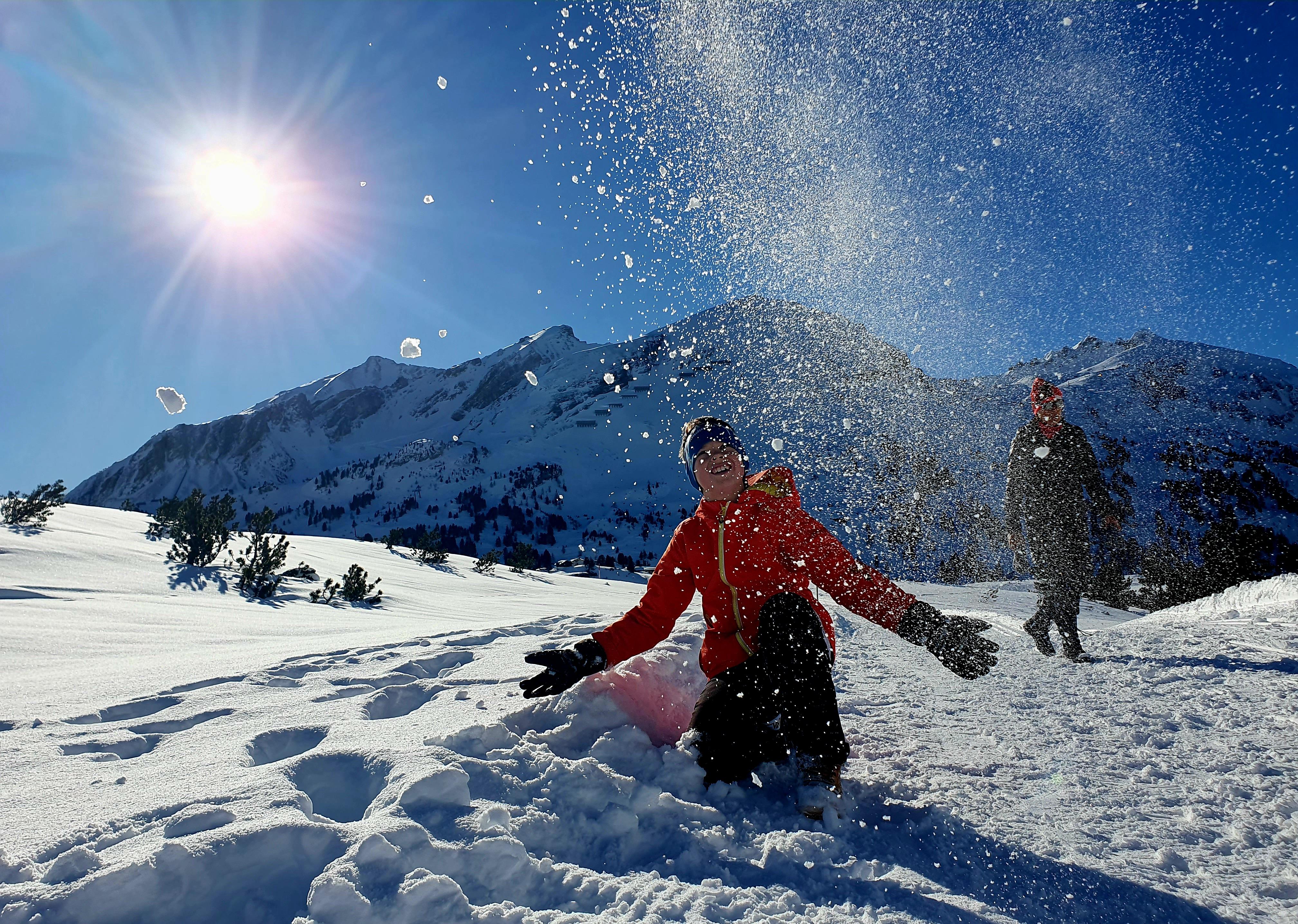Familienskifahren in Obertauern, Salzburger Land.