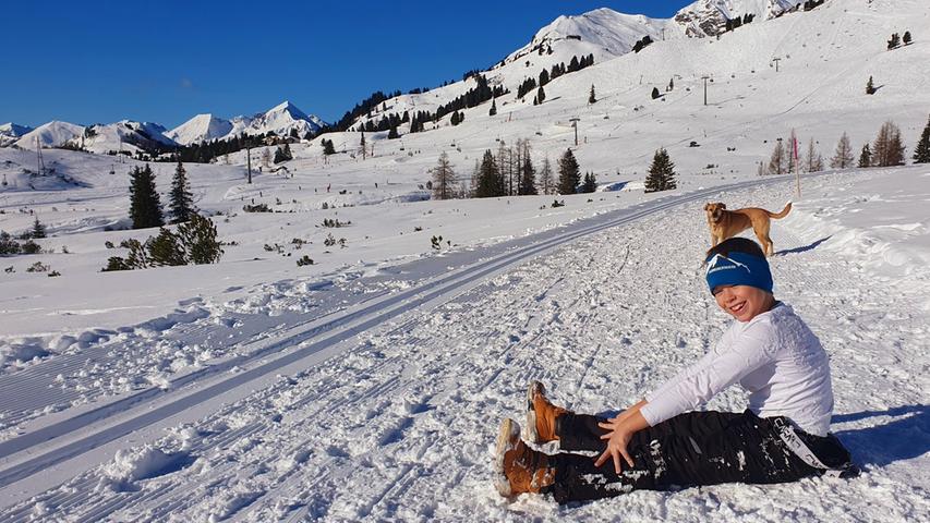 Auch schön, mal einen Tag nicht Skifahren zu gehen und stattdessen die Sonne beim Winterwandern zu genießen.