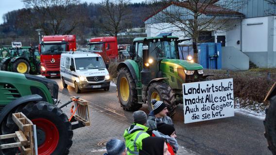 Von Treuchtlingen aus starteten viele Landwirte ihre Protestfahrt Richtung Weißenburg