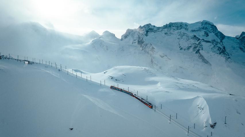Von Zermatt im Kanton Wallis klettert die Gornergrat Bahn hinauf zur Bergstation auf 3089 Metern. Von dort hat man einen tollen Blick auf das Matterhorn (4478m). Die spannende Reisereportage zu dieser Bildergalerie lesen Sie hier auf nn.de