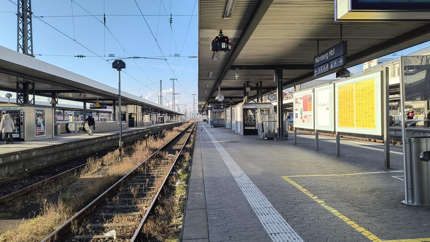 Leere Bahnsteige in Nürnberg: Auf den dreitägigen GDL-Streik haben sich viele Reisende offenbar eingestellt.