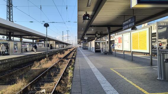 "Ich nehme dann ein Taxi": Leere Bahnsteige und Notfallplan in Nürnberg