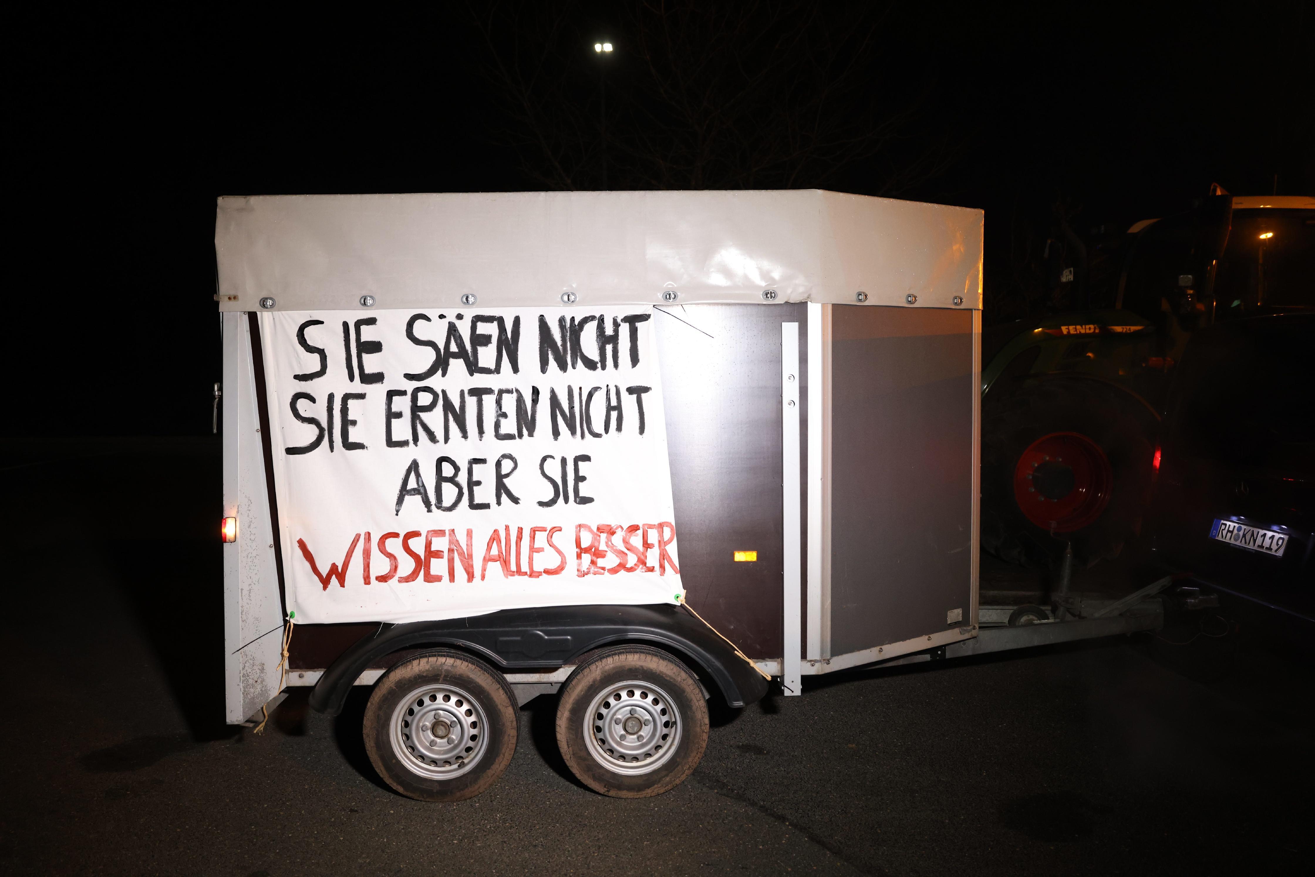 Die Botschaft ist deutlich: "Sie sähen nicht, sie ernten nicht, aber sie wissen alles besser."