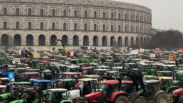 Bauern-Protest: Tausende Landwirte bei Großdemonstration in Nürnberg