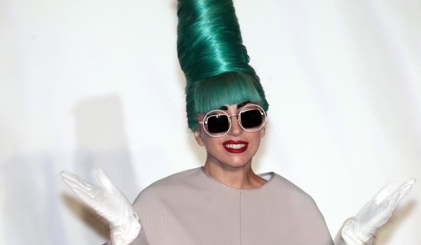 Verwandlungskönigin Lady Gaga ließ sich bei ihrer Namensfindung einst vom Queen-Hit "Radio ga ga" inspirieren. Mit bürgerlichem Namen heißt der Popstar Stefani Joanne Angelina Germanotta.