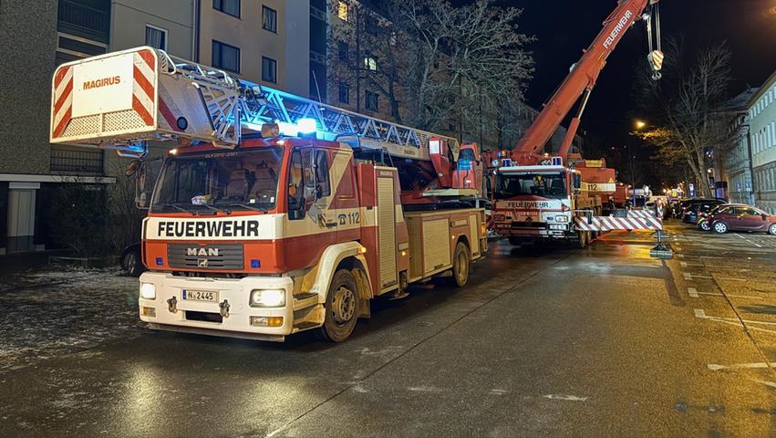 Großeinsatz in Nürnberger Seniorenheim: Bewohner nach Brand evakuiert