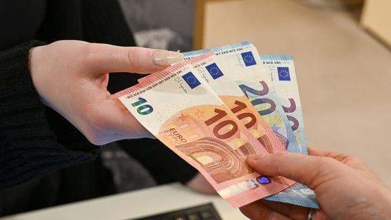 Kontaktloses Bezahlen - mit Bargeld: Bayerische Bäckerei setzt auf neues Konzept