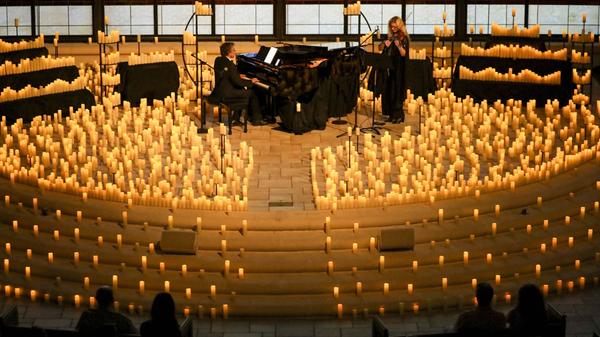 Am Sonntag, 21. Januar, spielt das Prima Quartett im Rahmen der Candelight-Konzerte Lieder aus Filmen wie "Pocahontas", "Beauty and the Beast" oder auch "The Mandalorian" im kleinen Saal der Meistersingerhalle. Die Konzerte finden um 17 Uhr (ausverkauft) und um 19.30 Uhr statt.