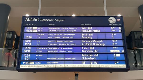 Bei der Deutschen Bahn gab es in Franken und der Oberpfalz bis Mittwochmittag keine größeren witterungsbedingten Einschränkungen, berichtete eine DB-Sprecherin auf nordbayern-Nachfrage.