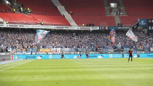 Am Samstag, 20. Januar, lädt der 1. FC Nürnberg den FC Hansa Rostock ins Max-Morlock-Stadion ein. Anstoß des Spiels ist um 13 Uhr.