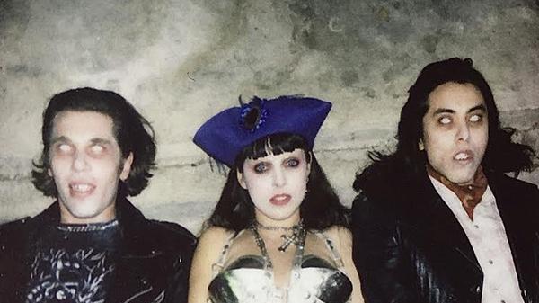 Am Samstag, 20. Januar, begrüßt der Kunstkeller um 20.30 Uhr Data Animal. Die Band schreibt sich aggressiven Screamo-Punk auf die Fahnen und singt über Themen rund um trans-sein, gesellschaftliche Probleme und shitpost-Kopf-frei-bekomm-Punk.