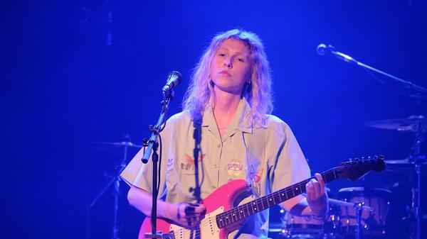 Blush Always kommt am Samstag, 20. Januar, 20 Uhr in den Club Stereo. Im Gepäck hat die Künstlerin Indie-Rock.