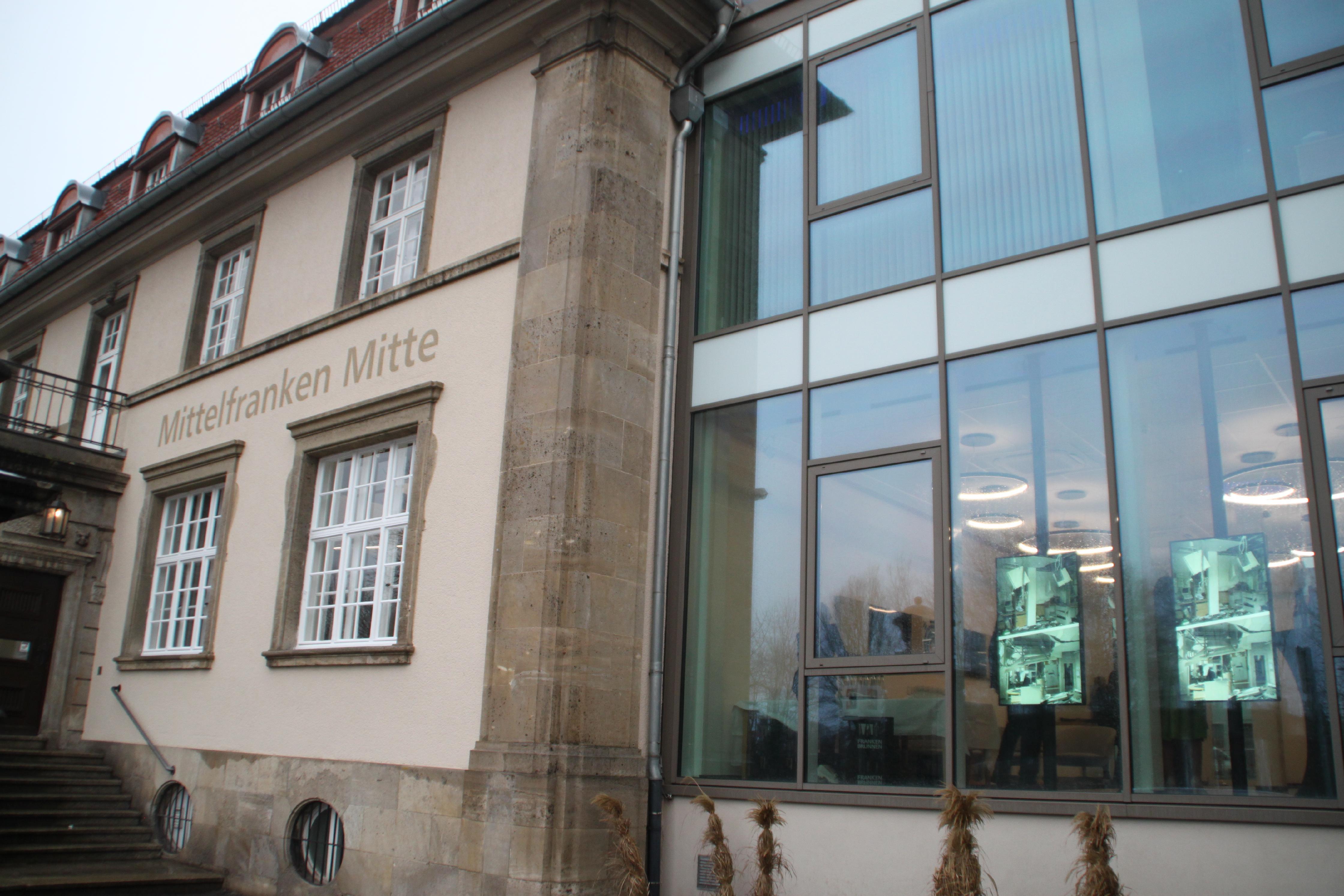 Nach Zerstörung durch BankautomatenSprengung Die neue Zentrale der VR