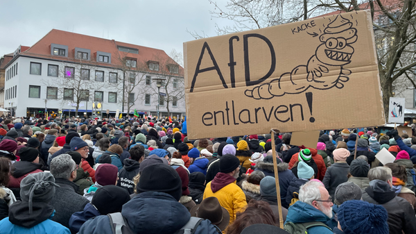 Demo gegen Rechts Erlangen.png