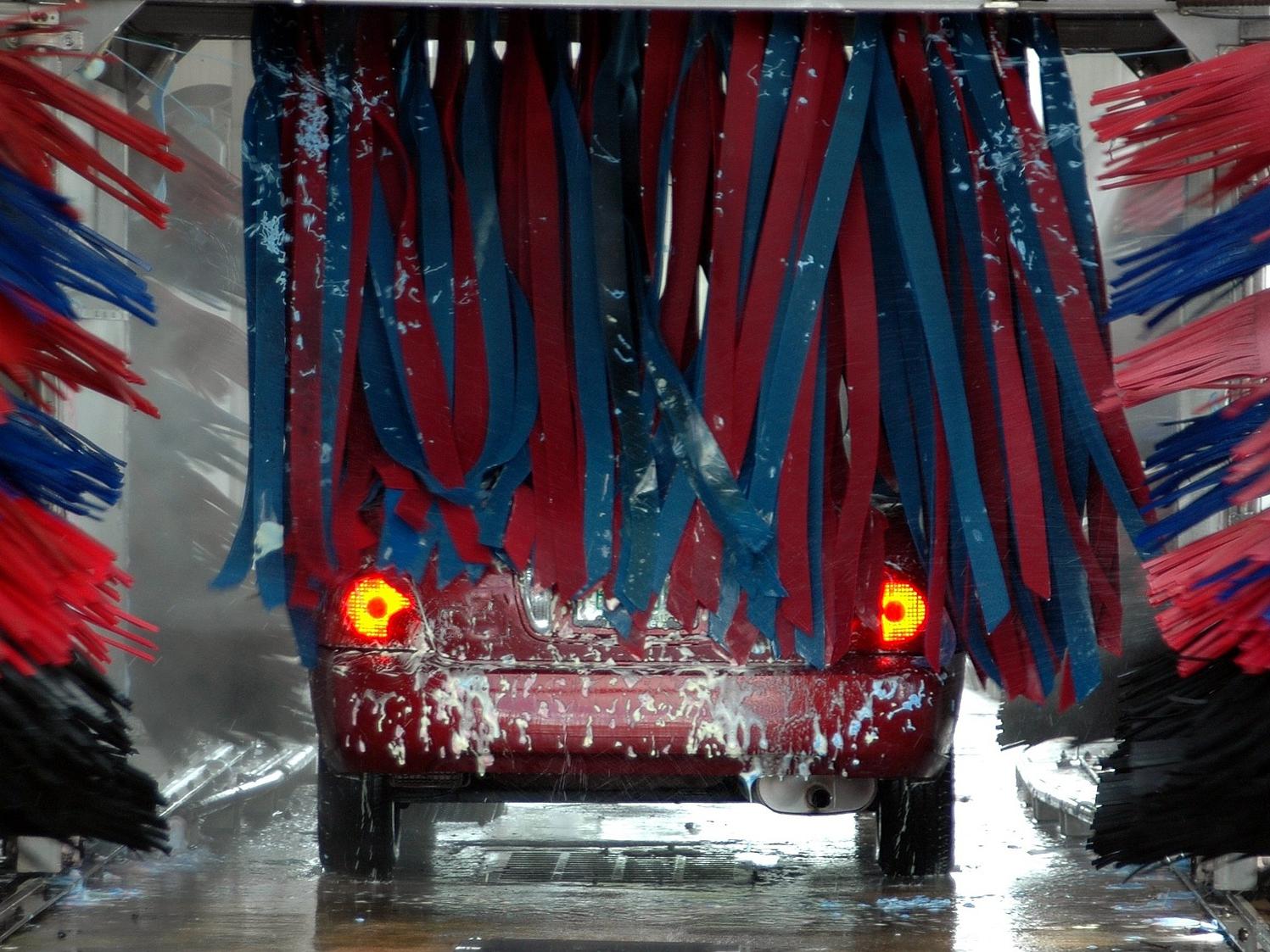 Autowaschen im Winter: Die 8 wichtigsten Tipps