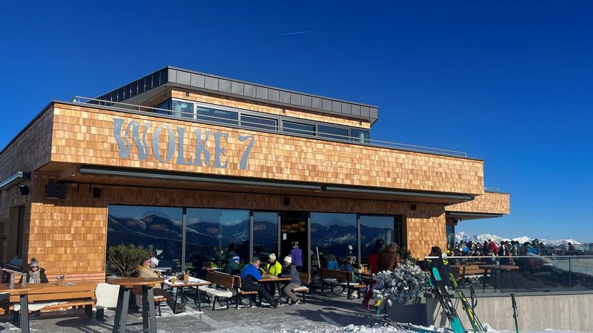 Sehr stylisch und gehobene Küche: Auf 1900 Metern Höhe ist das neue Bergrestaurant "Wolke 7" entstanden. Die Skifahrer können nach der Einkehr wahlweise nach Dorfgastein oder Grossarl abfahren.